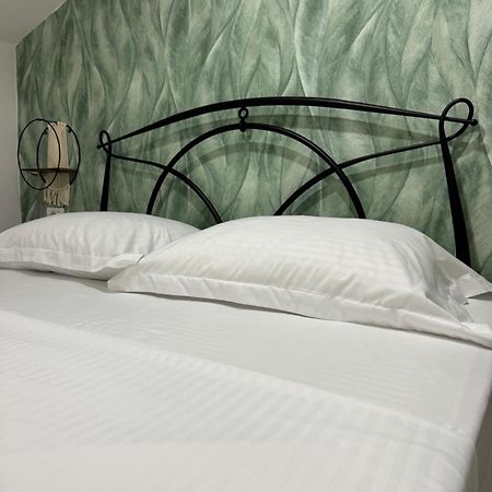 Guest House Himaj Берат Экстерьер фото