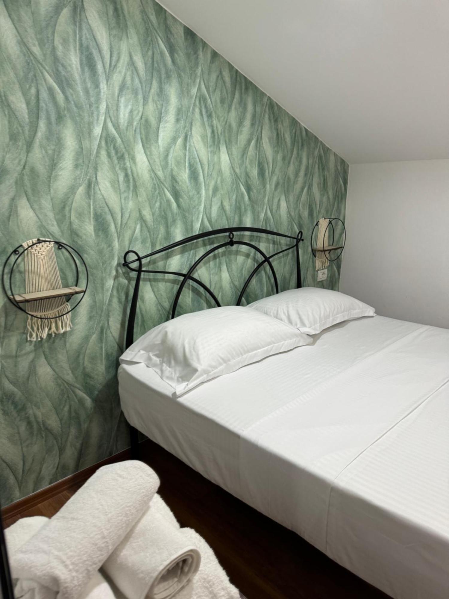 Guest House Himaj Берат Экстерьер фото
